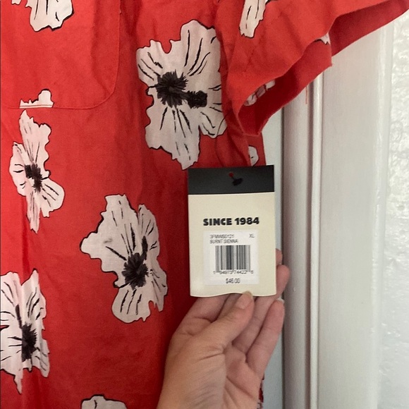 Reef Red and White Casual Button Down Shirt - Picture 4 of 4